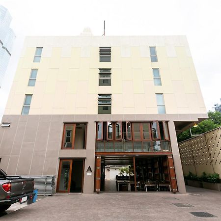 A Room Bangkok Sathorn Экстерьер фото