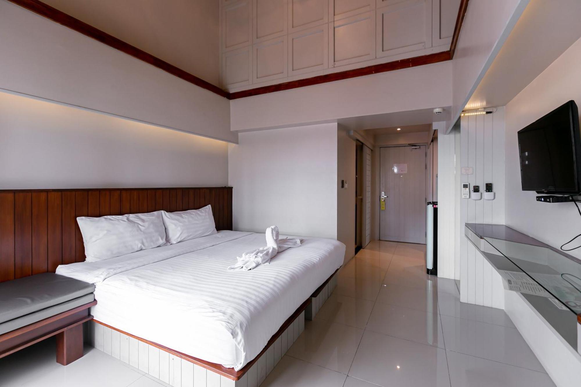 A Room Bangkok Sathorn Экстерьер фото