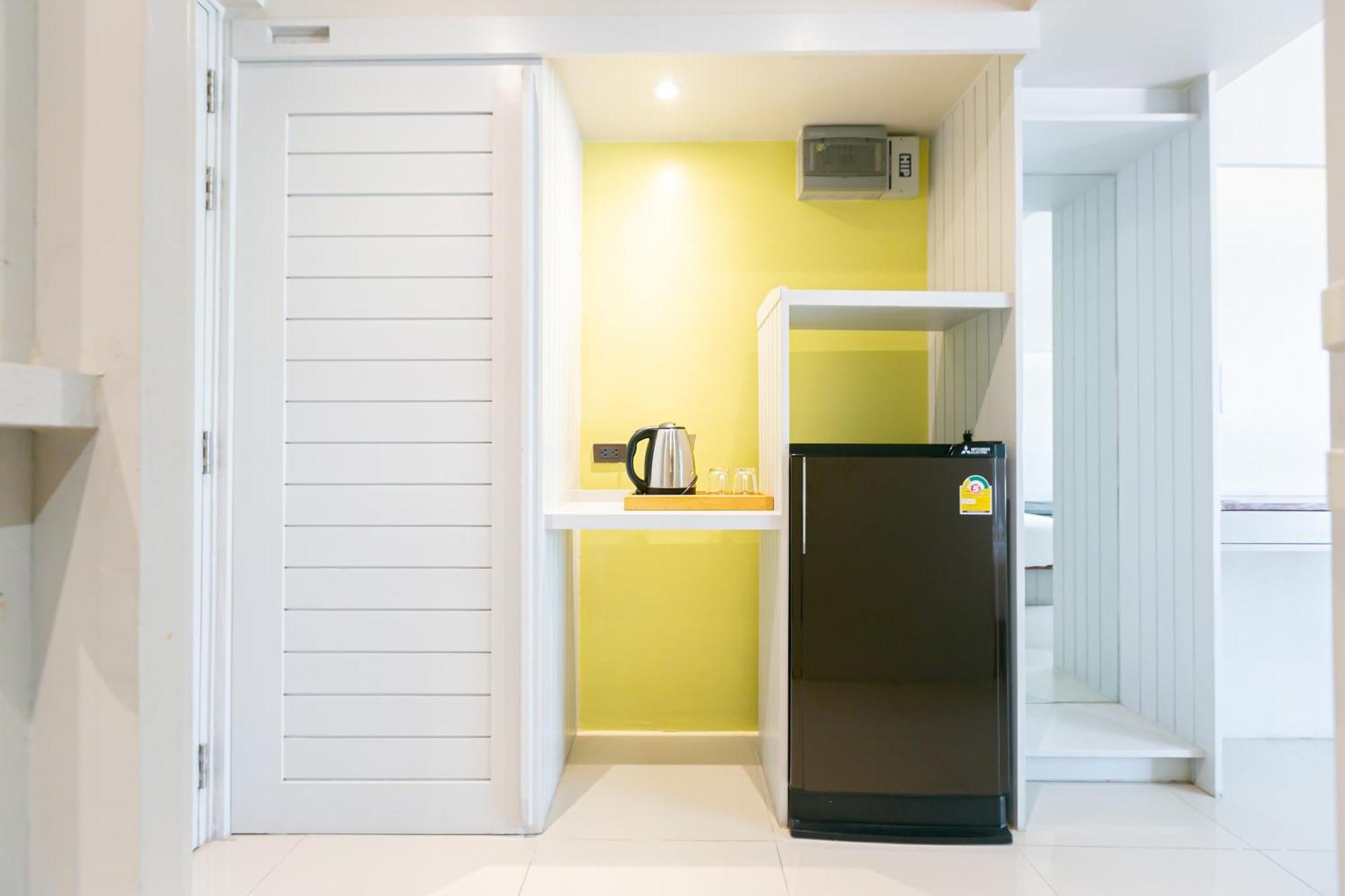 A Room Bangkok Sathorn Экстерьер фото