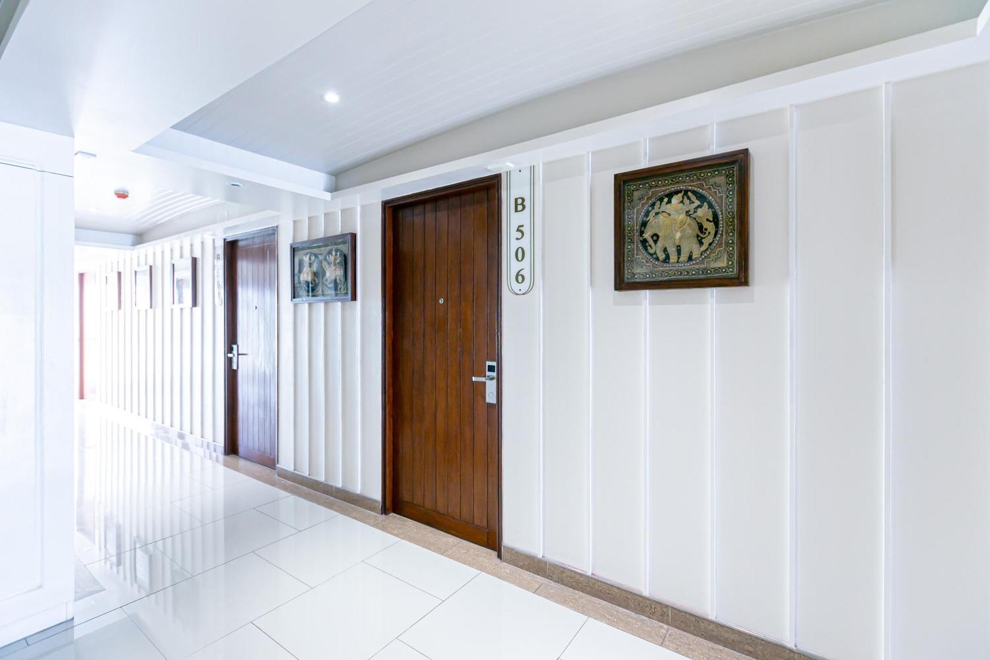 A Room Bangkok Sathorn Экстерьер фото
