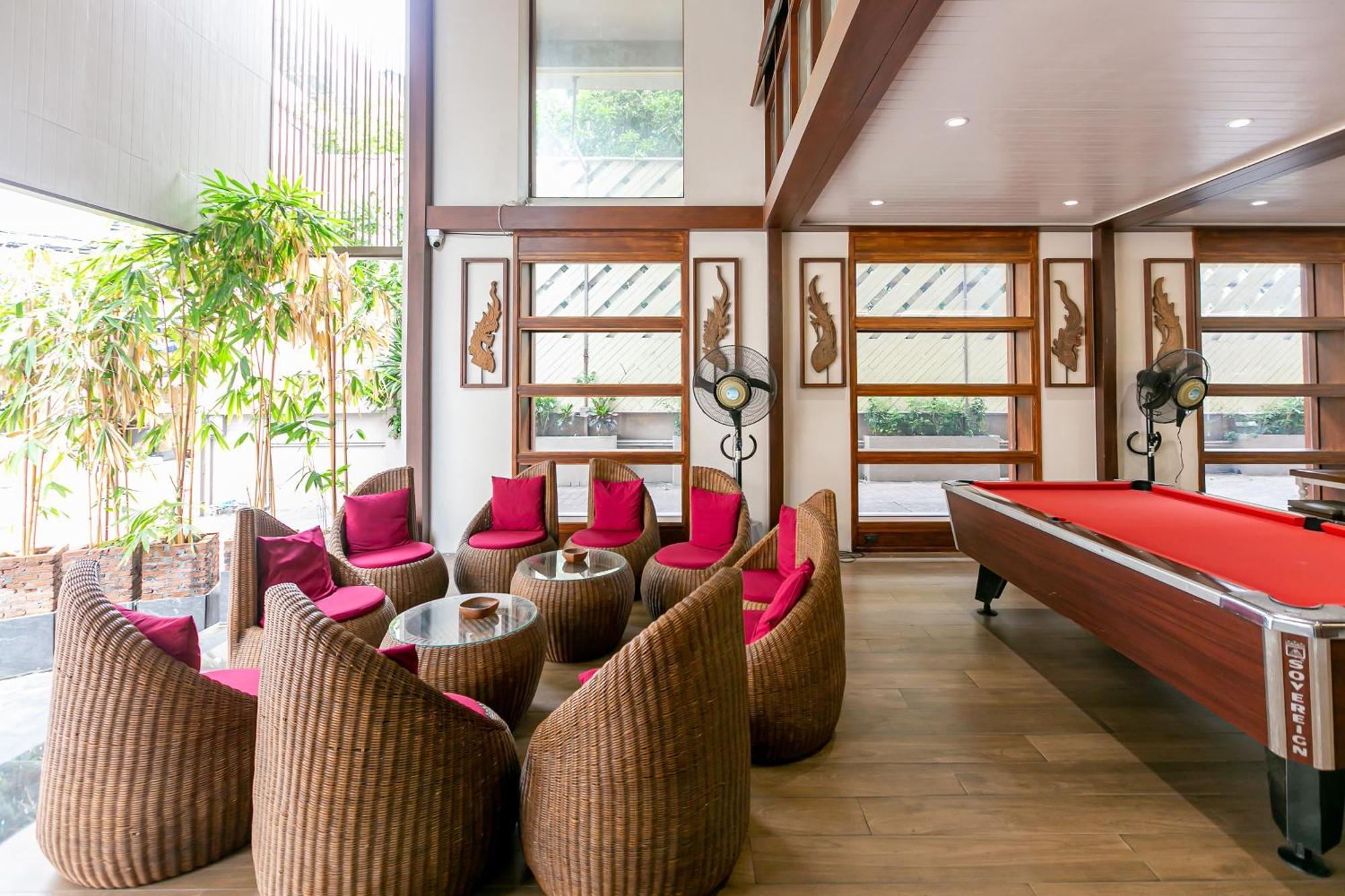 A Room Bangkok Sathorn Экстерьер фото