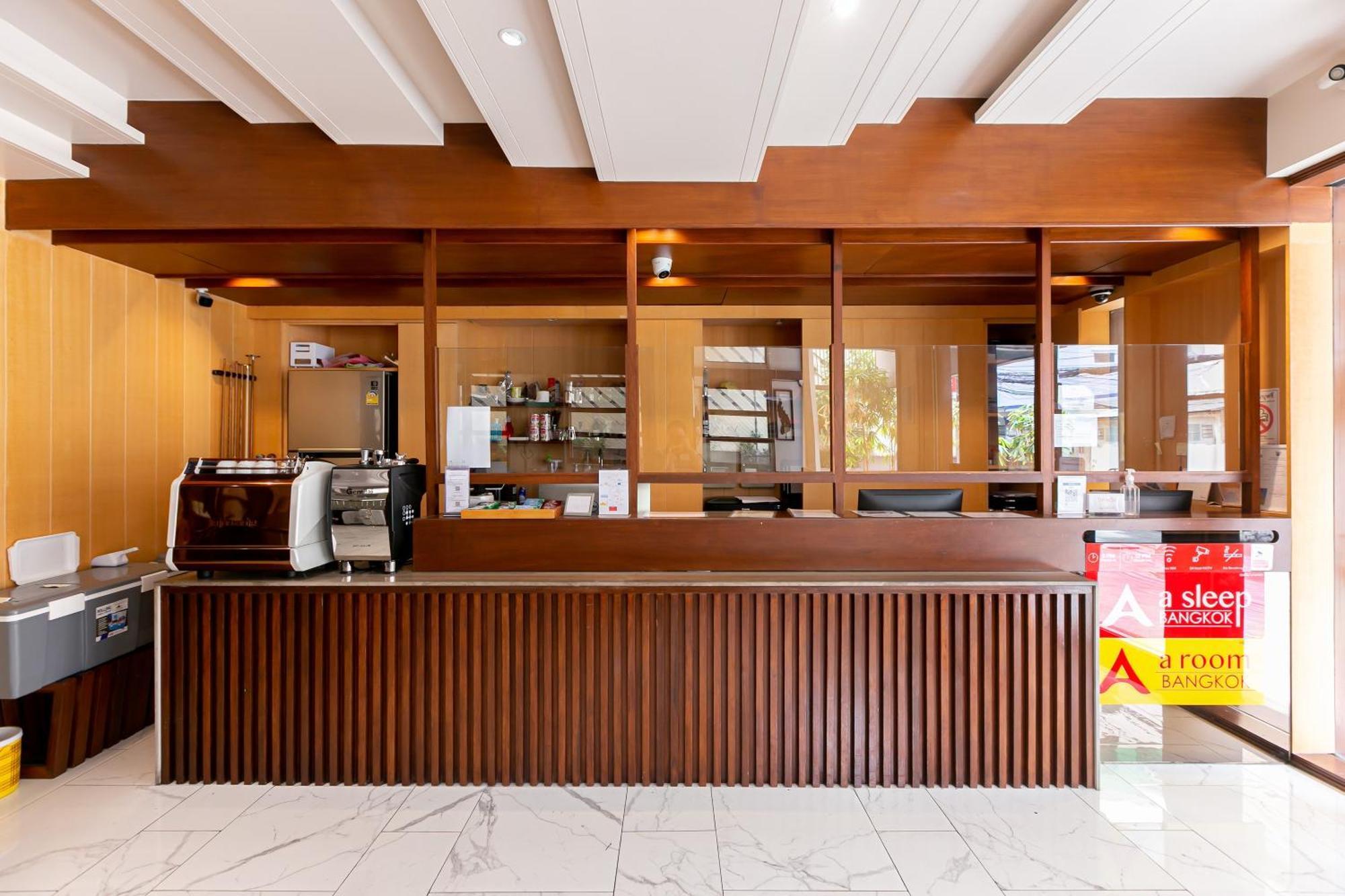 A Room Bangkok Sathorn Экстерьер фото