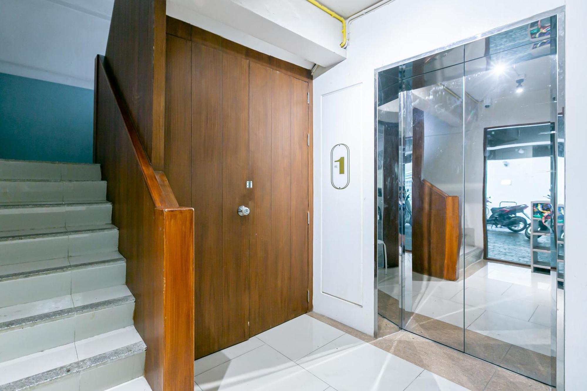 A Room Bangkok Sathorn Экстерьер фото